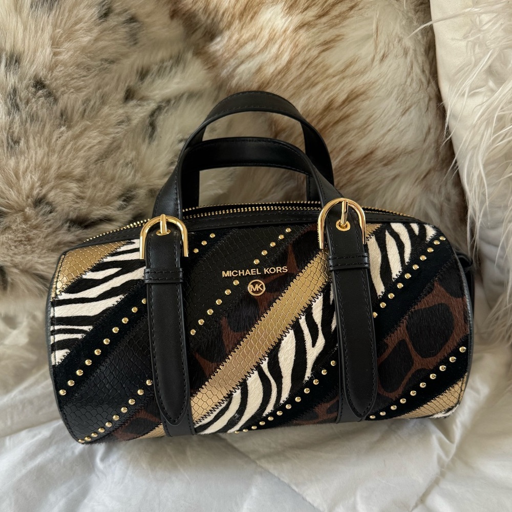 Round Michael Kors